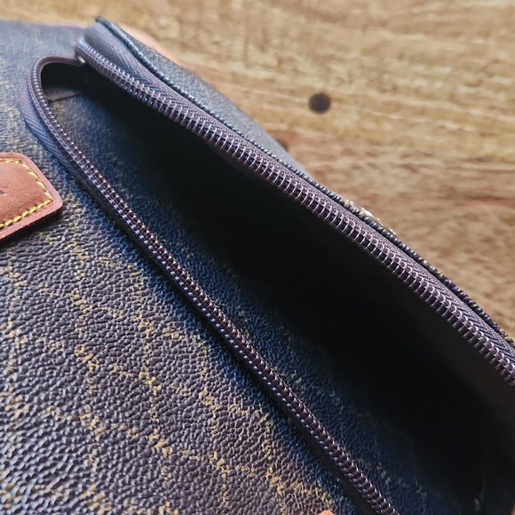 {RIONI} Moda Italia Signature Dome Brown Handle Bag - Picture 4 of 16